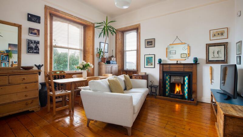 Living room with dual aspect