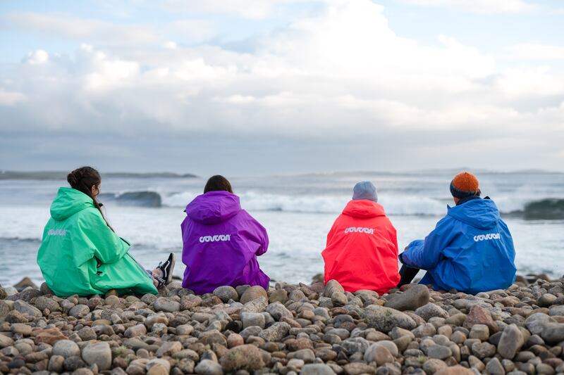 Short- and long-sleeved robes from Coucon Robe