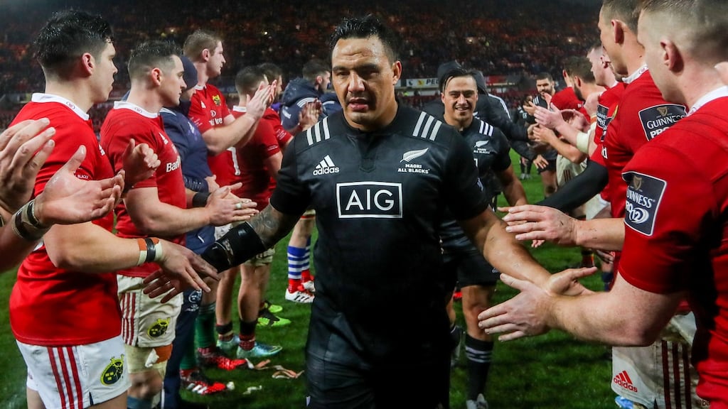 Maori All Blacks’ Ash Dixon leaves the pitch after his side was defeated by Munster at Thomond Park. Photo: James Crombie/Inpho