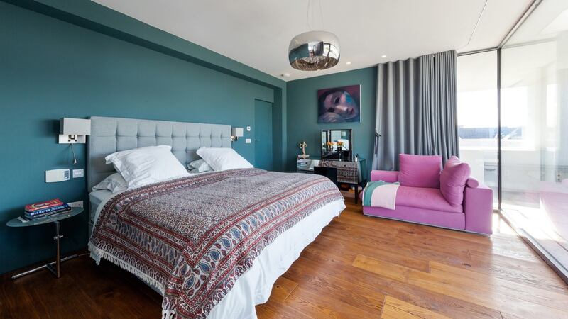 RP 12 Sandycove Avenue North