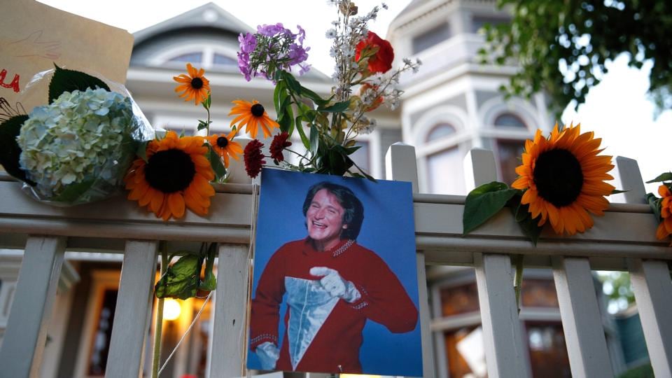 A makeshift memorial for Robin Williams is set up in front of a home in Boulder, Colorado. Photograph Marc Piscotty/Getty Images