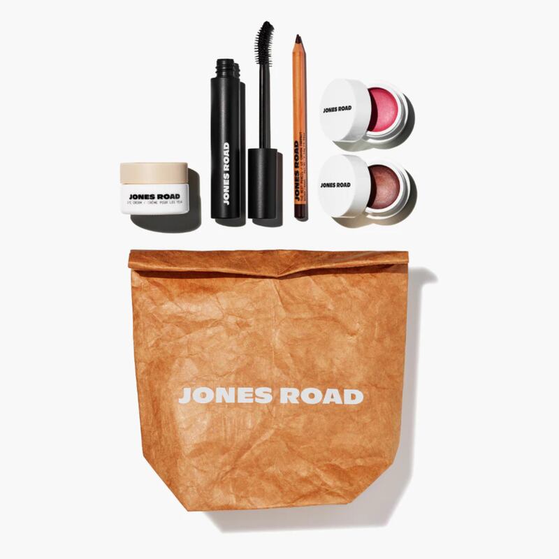 Jones Road The Hero Kit (€98 from jonesroadbeauty.com).