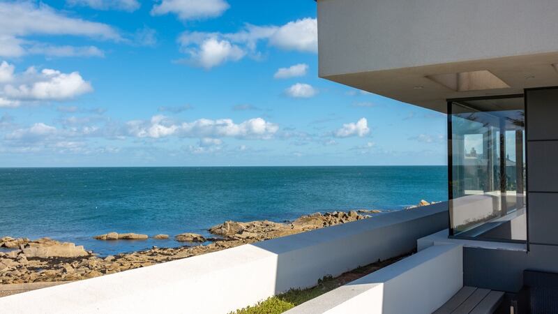 RP 12 Sandycove Avenue North