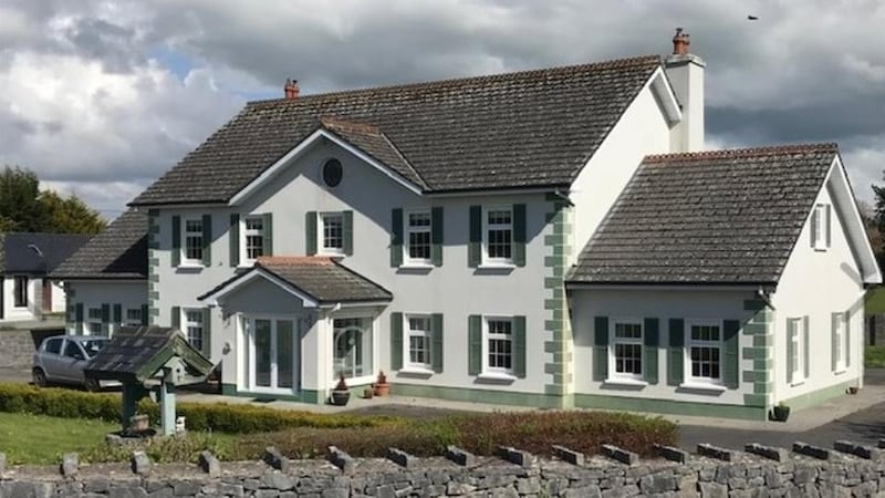 Country: Claddagh House, Lettera, Headford, Co Galway