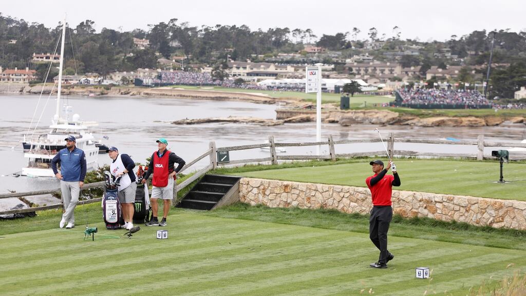 Tiger Woods plays a shot from the seventh tee during the final round of the 2019 US Open at Pebble Beach Golf Links. Photo: Christian Petersen/Getty Images