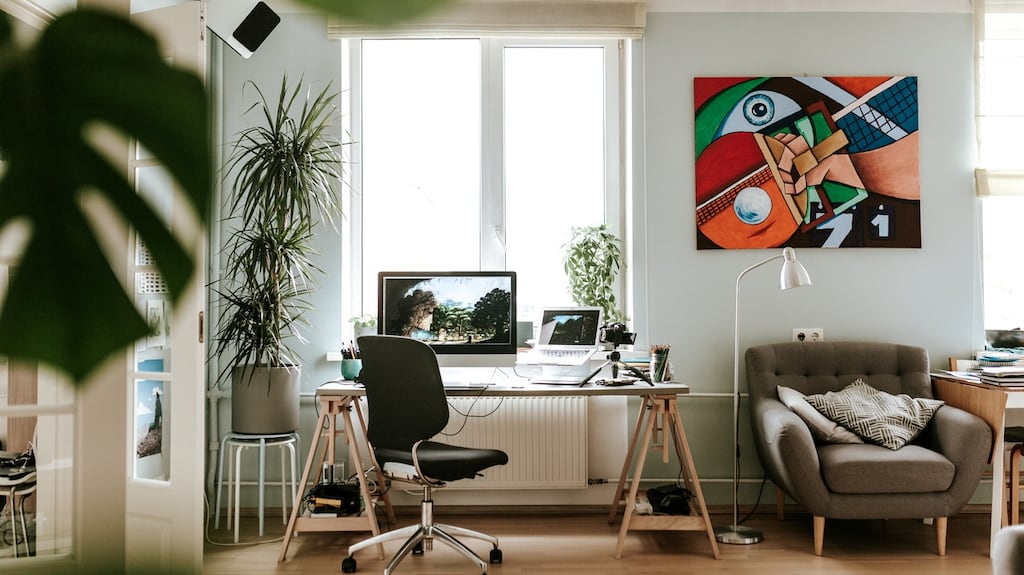 The risks from hybrid working include teams and processes disintegrating as workers set their own timetables, or the creation of in-office cliques where people who work at home are left out of decision-making and informal conversations. Photograph: iStock