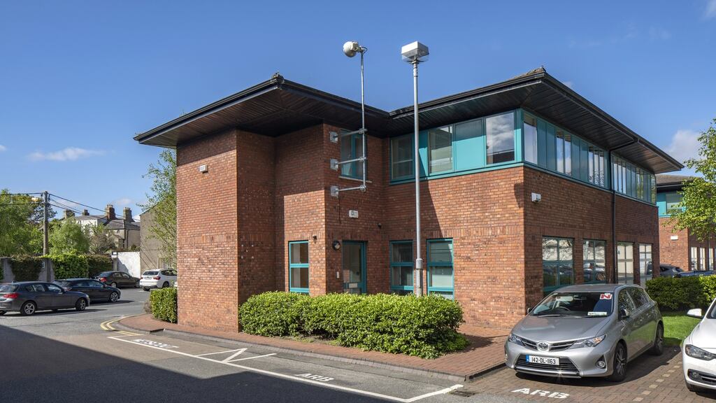 Block 9, Blackrock Business Park, is a self-contained building with 12 dedicated car-parking spaces.