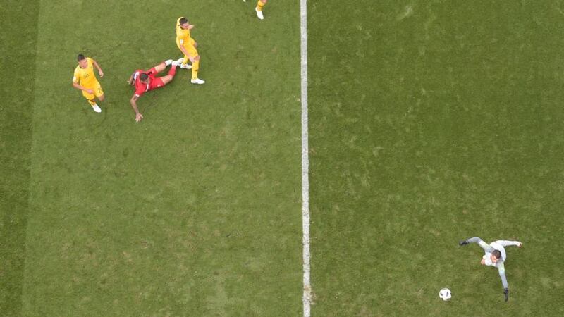 Paolo Guerrero volleys home to put Peru 2-0 up. Photo: Getty Images