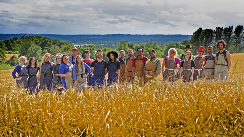 The Big Flower Fight: the 10 two-person teams who begin the competition