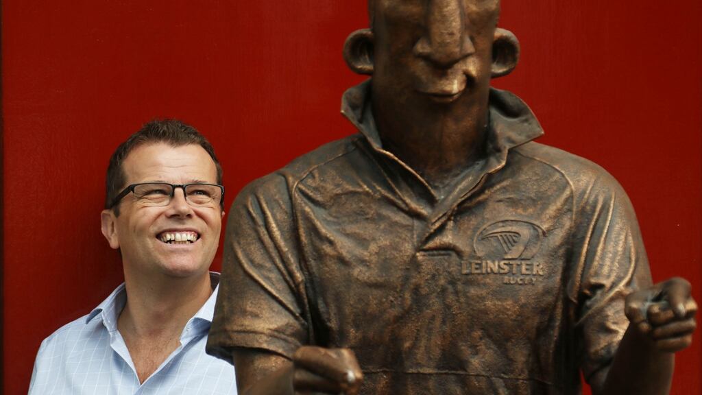 Paul Howard and the Ross O’Carroll-Kelly statue in Dublin City Centre. Photograph: Nick Bradshaw