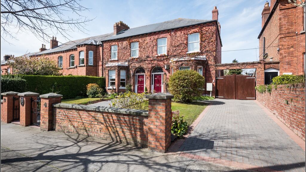 Aishling House: two interconnecting Victorian houses