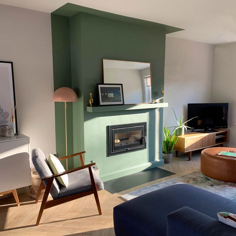 Decorator Garry Cohn  uses the chimney breast to create a canopy effect.