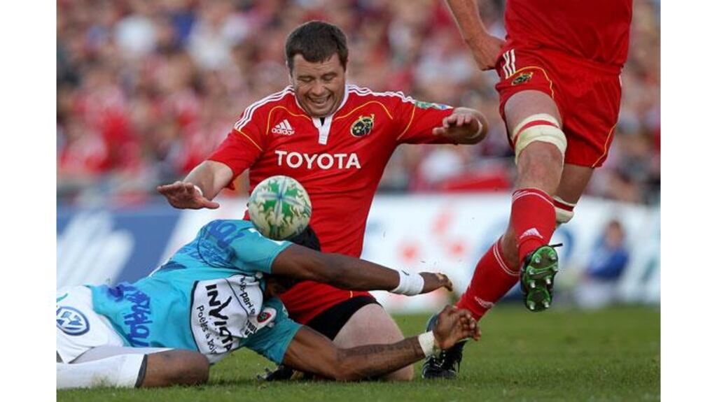 Munster's Marcus Horan (centre) in action for Munster against Toulon in the Heineken Cup last weekend (Photograph: James Crombie/Inpho)