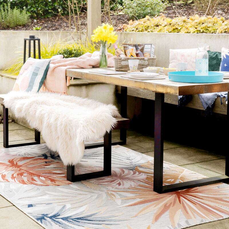 An outdoor Kukoon rug