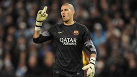 Manchester United sign former Barcelona goalkeeper Victor Valdes