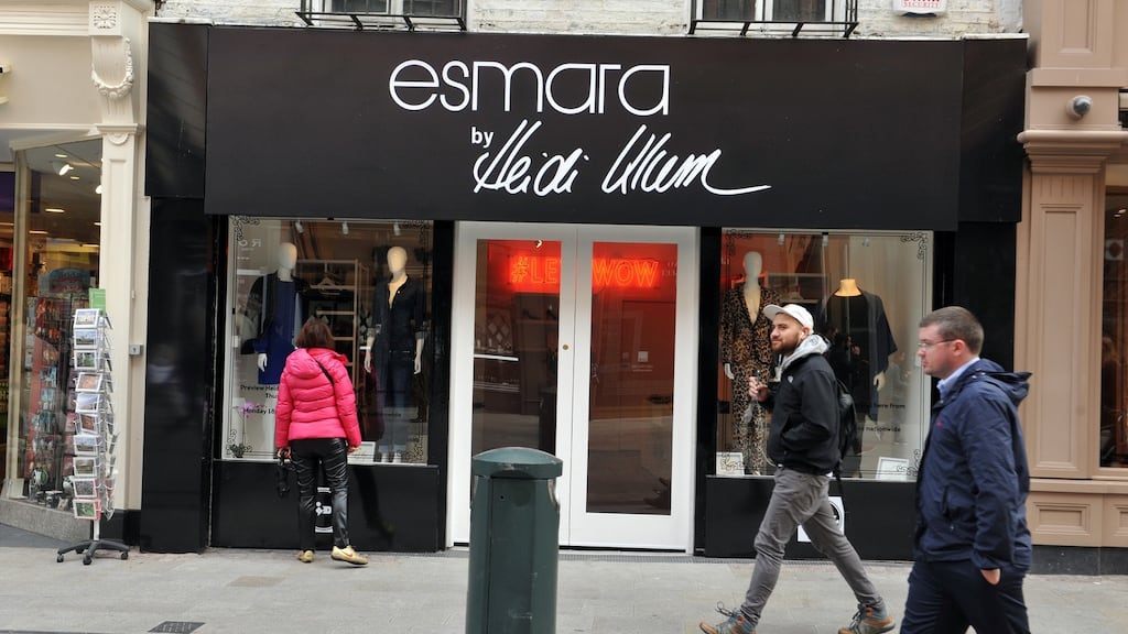 Lidl is embarking on a foray into high fashion with a new clothing line in stores next week designed by the German supermodel Heidi Klum.