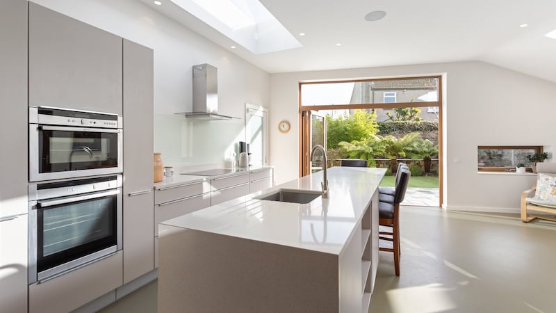 The kitchen and view to the garden