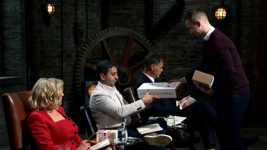 Showergem’s Seán McGarry presenting his product on the BBC programme Dragons’ Den.