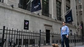 European shares edge higher as interest rate doubts leave investors cautious