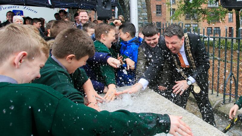 New Lord Mayor of Dublin Paul McAuliffe and children from St Francis National School. Photograph: Gareth Chaney Collins