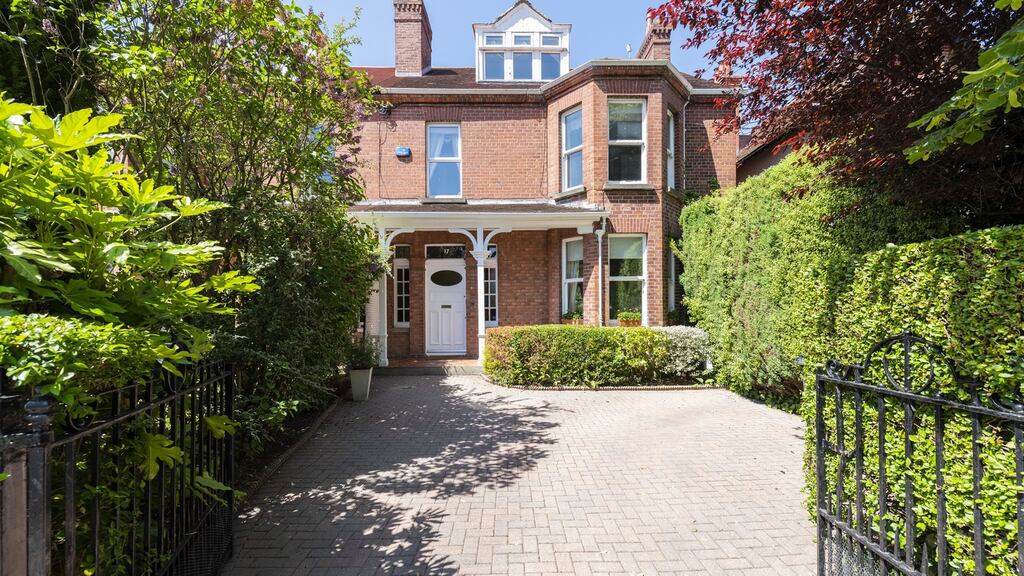 17 Herbert Park, Ballsbridge, Dublin 4.