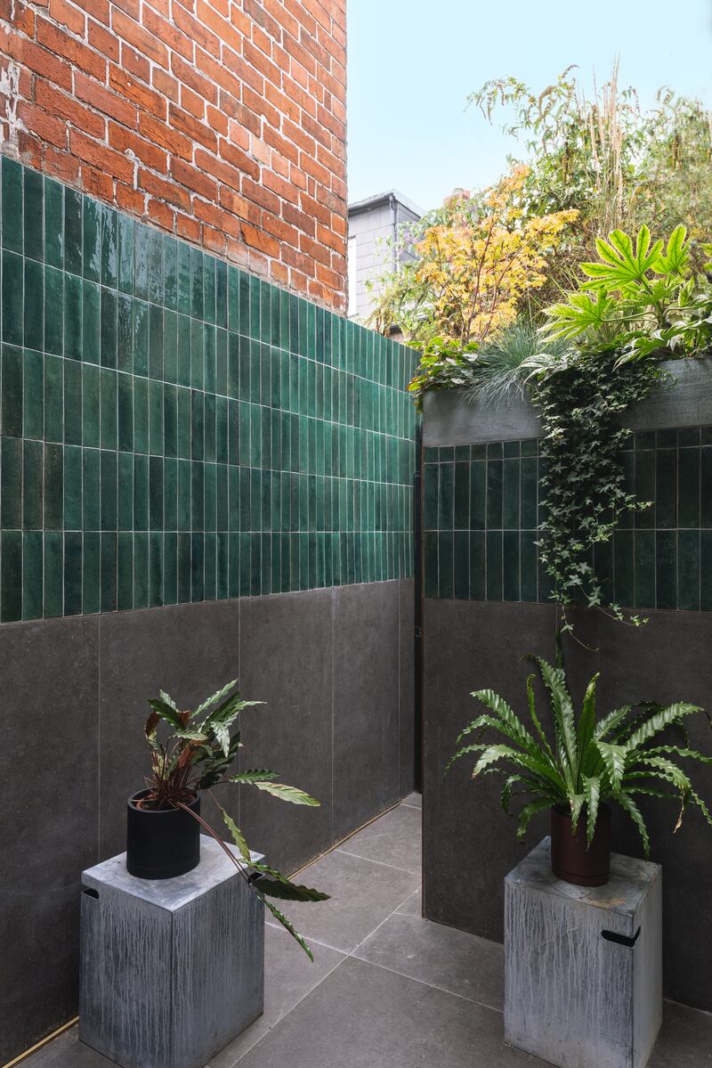 The rear terrace/garden