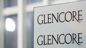 Glencore to pay $1 billion dividend in 2017
