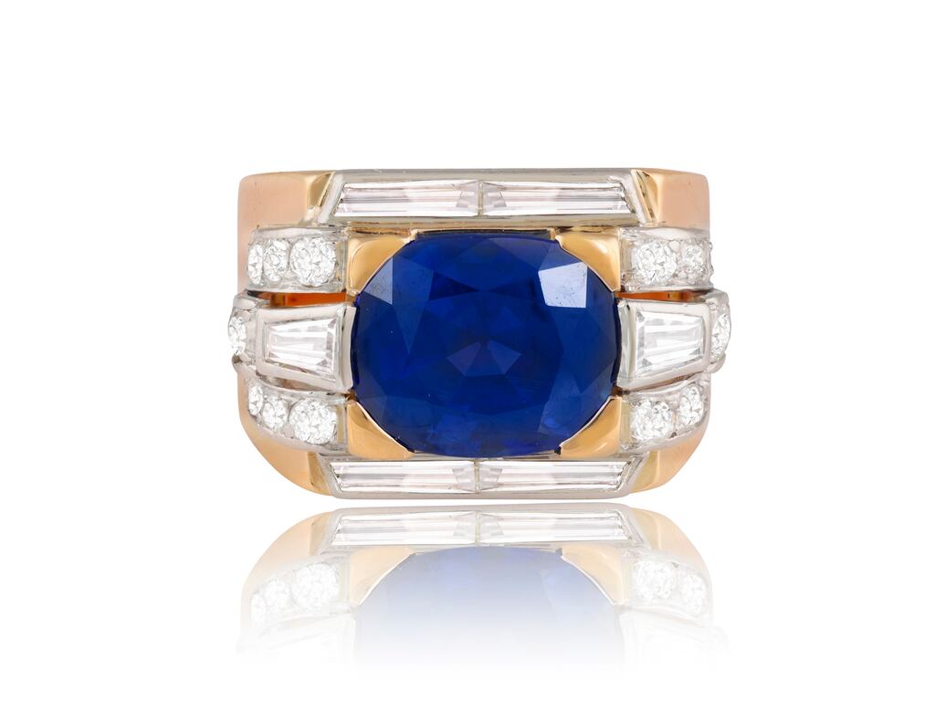 Ring with rare Kashmir sapphire and diamonds whose estimate rose from €8,000-€12,000 to €150,000-€200,000 when the gemstone's origin was verified