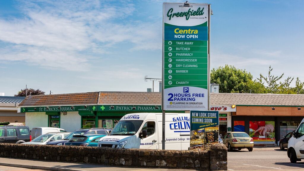 Greenfield Shopping Centre: on a 1-acre site 0.5km south of Maynooth railway station
