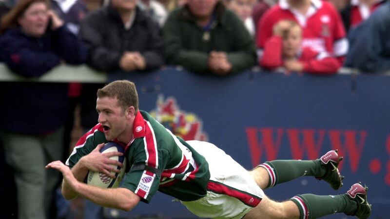 Geordan Murphy dives to score for Leicester in a Premiership game in 2001. Photograph: Inpho
