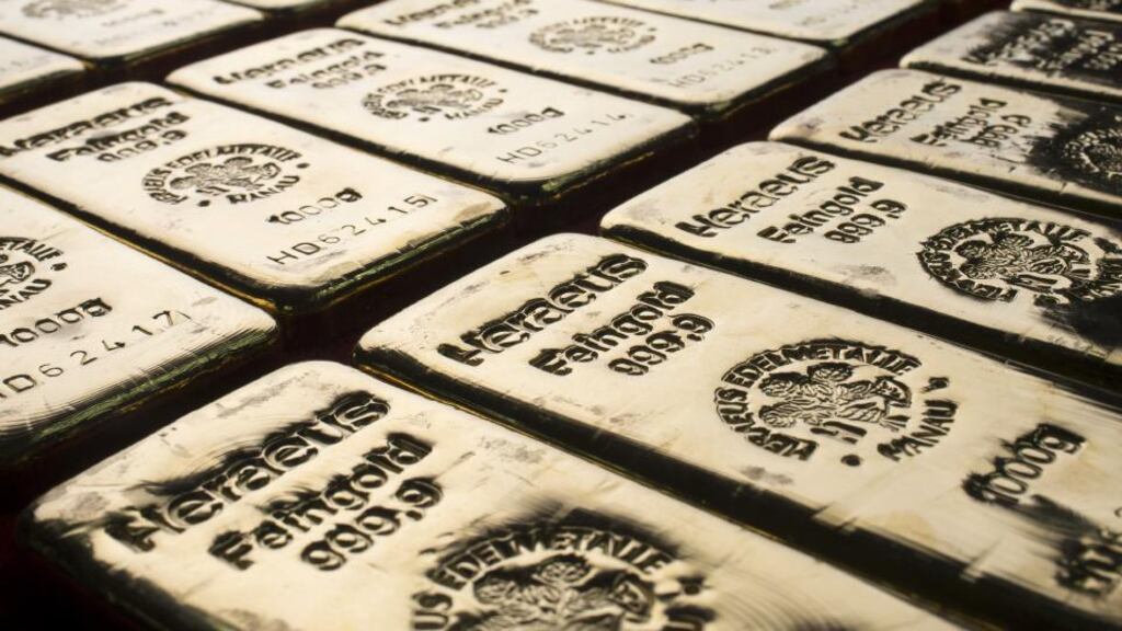 Gold edged lower on Tuesday as the dollar recovered and European shares rose, but uncertainty about the timing of a US interest rate increase kept bullion not far from a seven-week high. Photo: Bloomberg