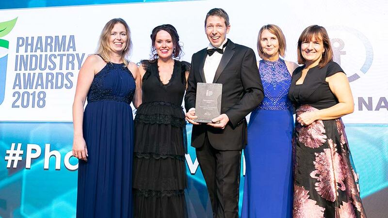 Andreas Bieringer, Managing Director, BOC Gases presents the Communications Award to the Pfizer Ringaskiddy team.