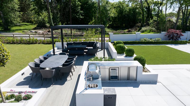 Outdoor entertaining space
