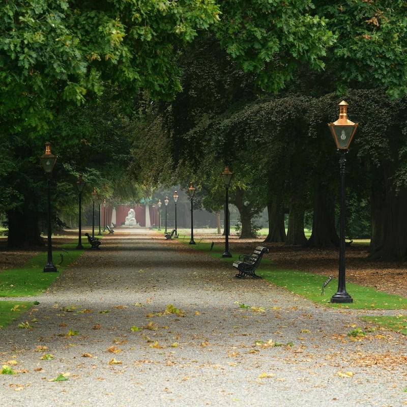 The Quen's Walk in Aras an Uachtarain. Photo credit Richard Johnston