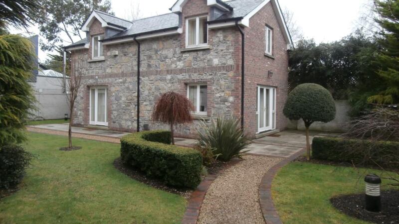 The mews off Lansdowne Road at the roundabout at Baggot Rath, Newbridge Avenue, Ballsbridge