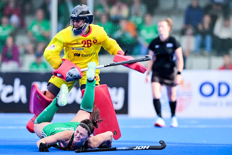 Spain goalkeeper Clara Perez with Roisin Upton of Ireland during the shoot-out. Photograph: Frank Uijlenbroek/Inpho