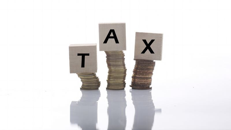 At the moment single taxpayers move into the higher income tax rate at an income of €36,800 while a couple with one earner hits the higher rate of tax on income over €45,800.