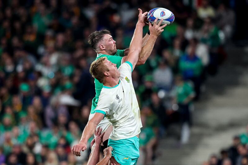 South Africa's Pieter-Steph du Toit fails to get the better of Ireland's Peter O'Mahony. Photograph: Dan Sheridan/Inpho