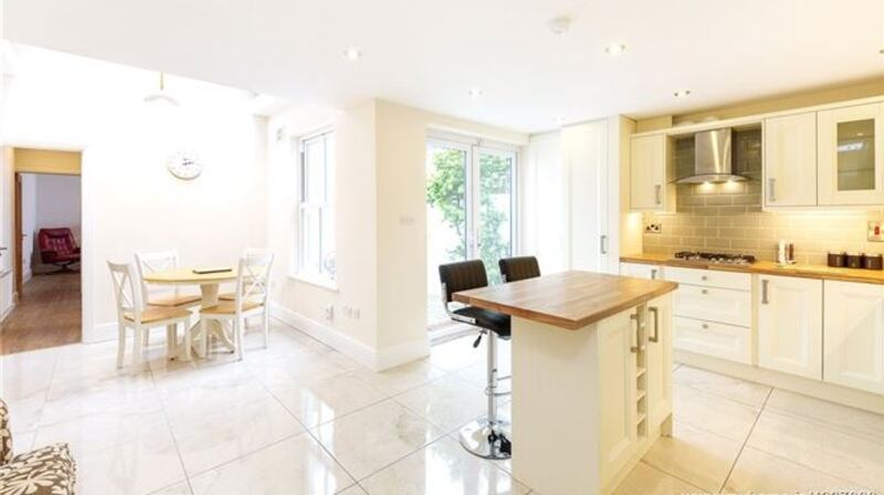 26 Kingsland Park Avenue, D8