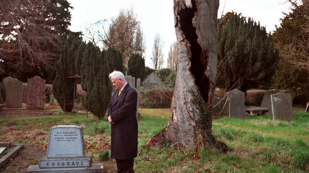 Former taoiseach John Bruton stands at the grave of WT Cosgrave, who was buried in Goldenbridge cemetery in 1965. Photograph: Dara Mac Dónaill