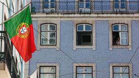 Portuguese yields fall but investors remain cautious