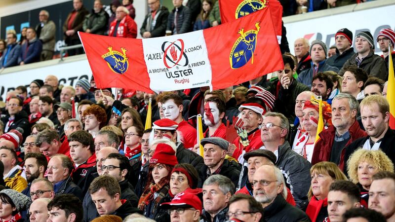 A minute’s silence is observed after the passing of Munster coach Anthony Foley. Photo: Inpho