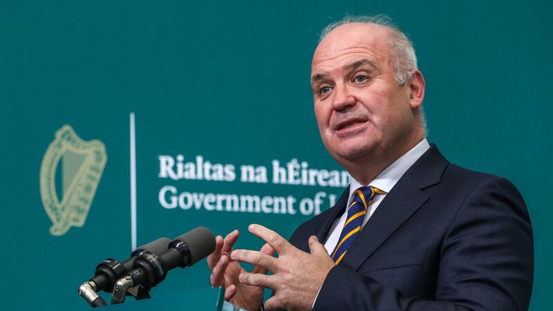 Covid: 6,307 further cases as CMO tells young people he is not ‘finger pointing’