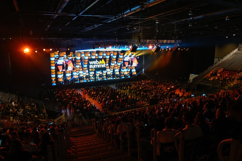 Private-jet logjam hits tech titans flying to Web Summit