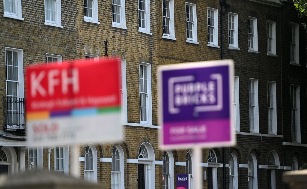 UK banks withdrew mortgage products for customers following British Chancellor Kwasi Kwarteng mini-budget.