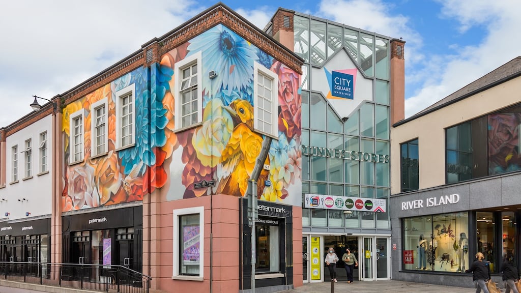 City Square Shopping Centre occupies a prime location in Waterford. The scheme is anchored by Dunnes Stores (not included in the sale)