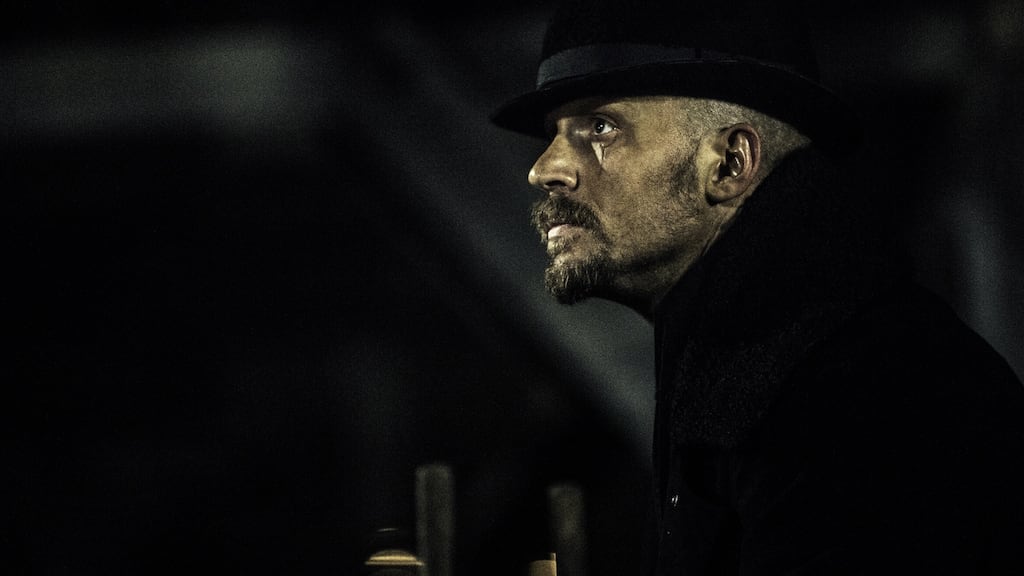 Tom Hardy as James Delaney in Taboo, a Regency era heavy who prefers slim-fit frock coats