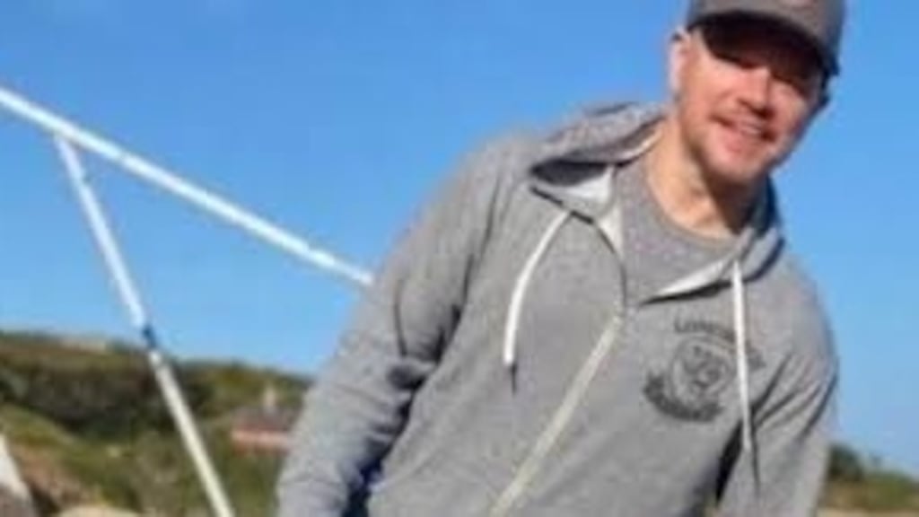 Matt Damon in Dalkey: Flaunting just a winning smile and a man-of-the-people SuperValu plastic bag, fawning media attention ensues.