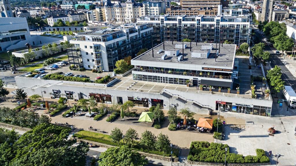 Pavilion 1 consists of five ground-floor shops occupied by an Itsa Cafe, Mao, Eddie Rocket’s and Viking Marine as well as a further unit shortly to begin trading as a restaurant