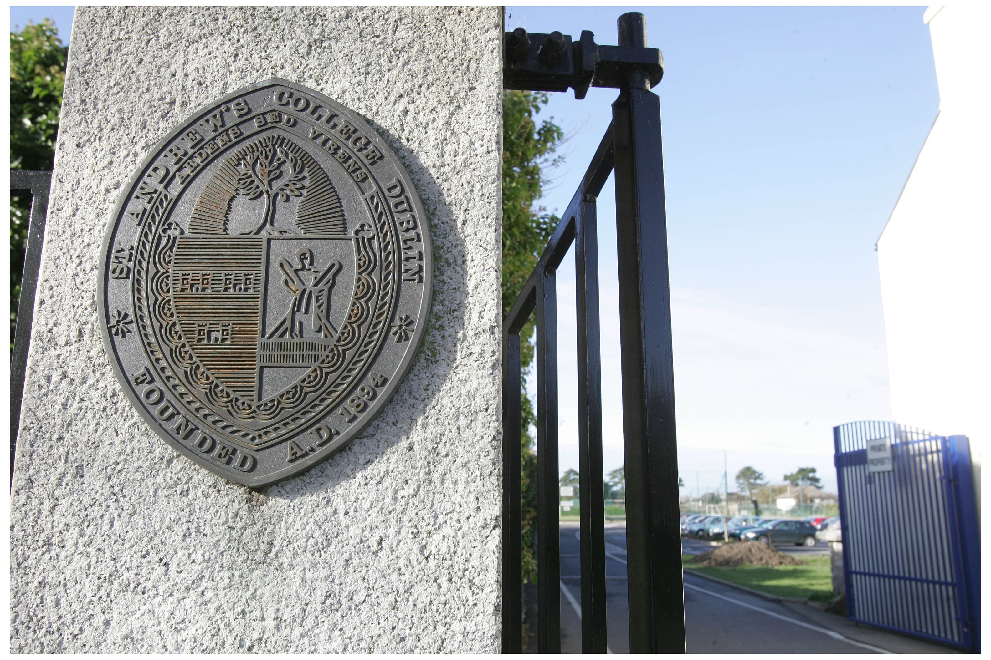 Dublin private school apologises to parents for offering places in ‘error’